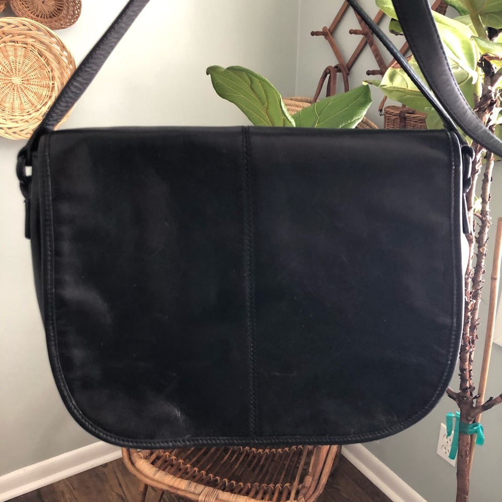 Vintage saddle messenger bag